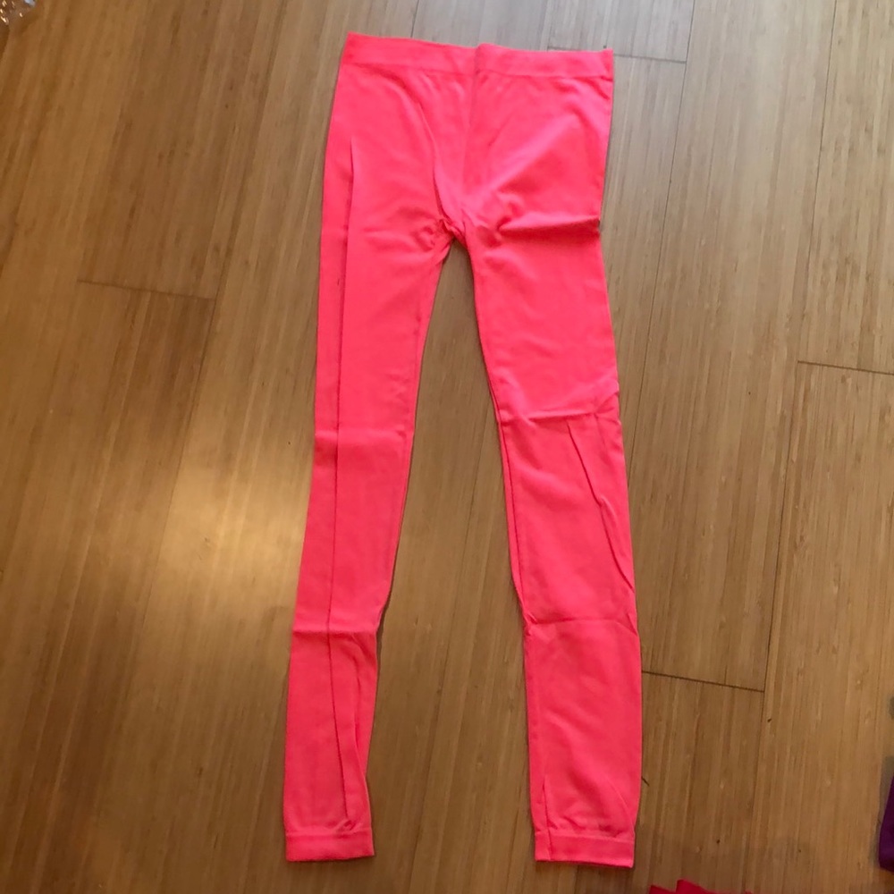 NWT Coral leggings - color of the year